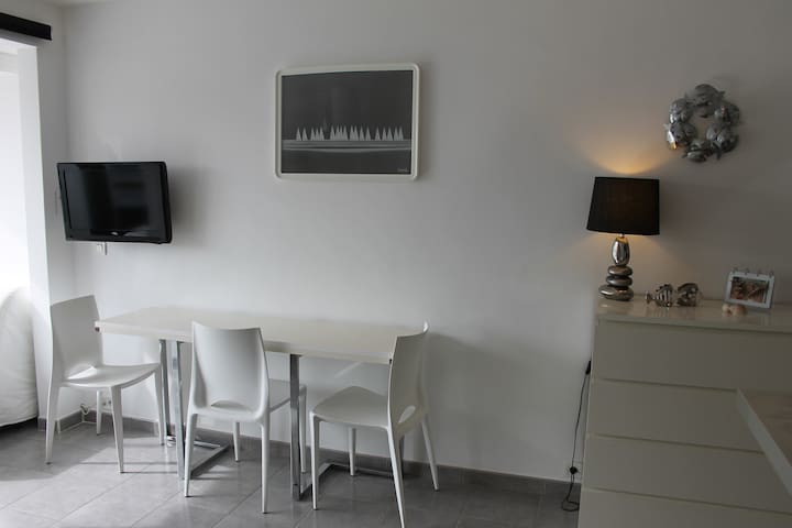 Entire home with Studio bedrooms in Aigues Mortes - Studio Grau du roi Rive droite