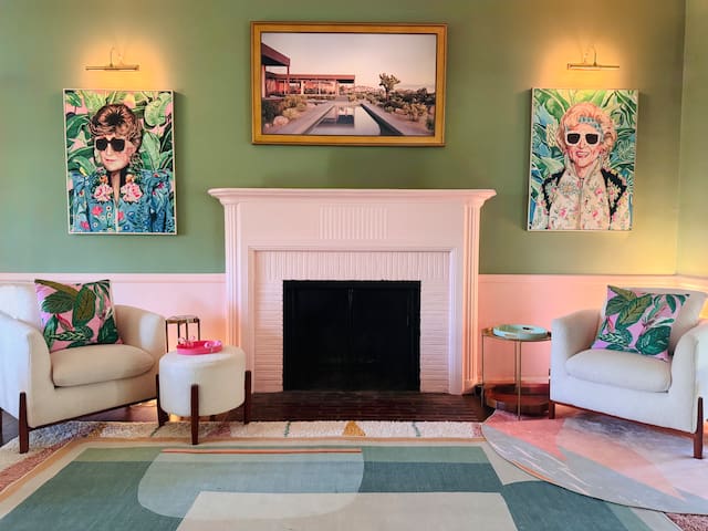 Stylish home in GREAT location