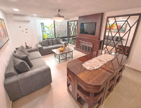 Successful Airbnb property: Bellahouse - 8 rooms, 16 guests in Jalisco