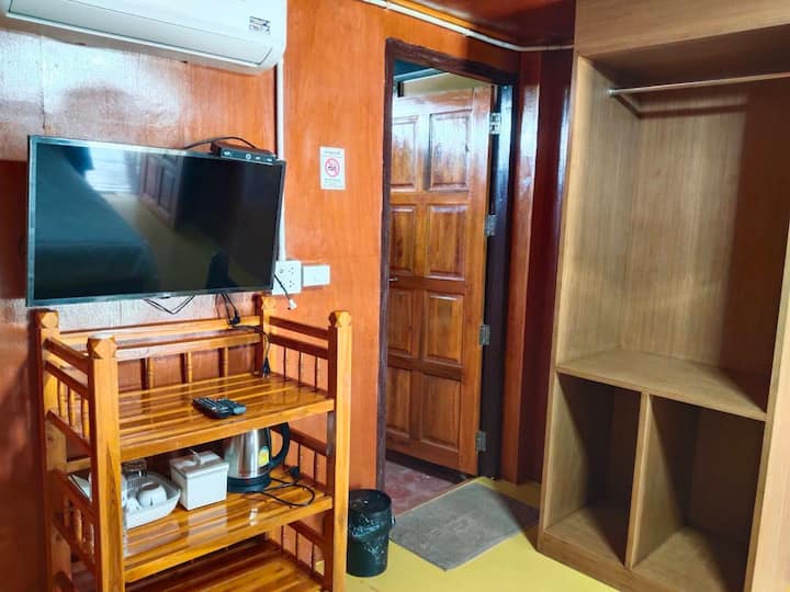 Cabin Next To Private Beach - Krabi