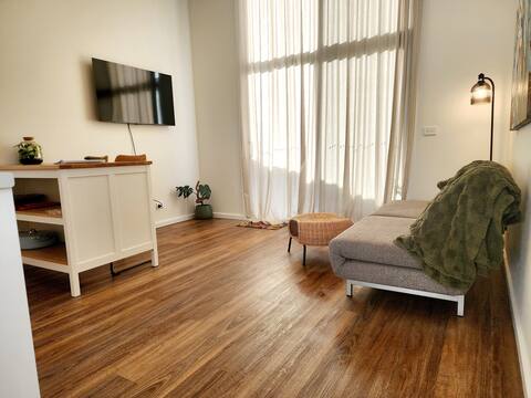 Top Airbnb: The Bluebell Guesthouse in Canberra