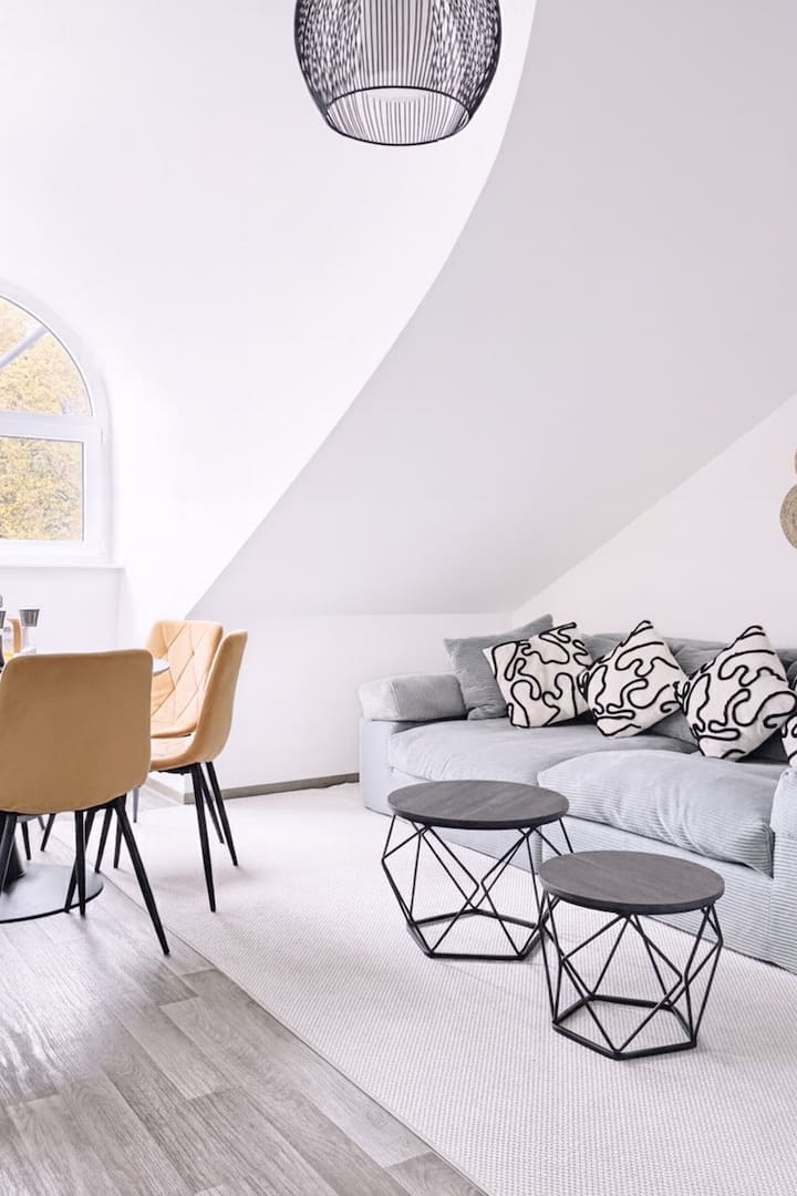 130 M² | Central | 2 Apartments - Kaufungen