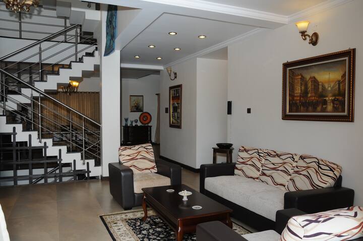 Living room image 5