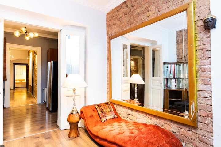 Renovated,central,historical Apartment@ - Beyoğlu