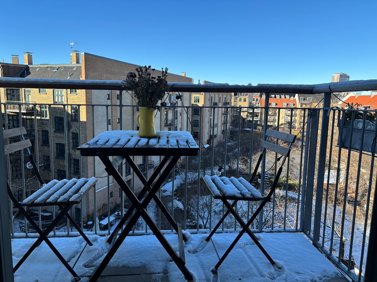 View of A Luxurious Penthouse Apartment in Stockholm - The Nordroom