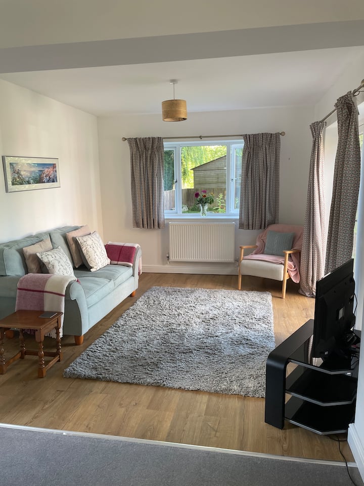 Magnolia Cottage - 1 Bedroom Annex - Congleton