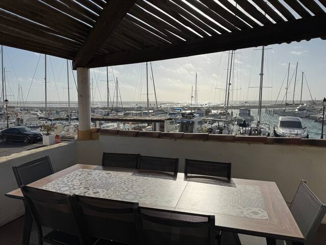 Entire home with 3 bedrooms in Arles - La mer à perte de vue - Appartement 7 personnes