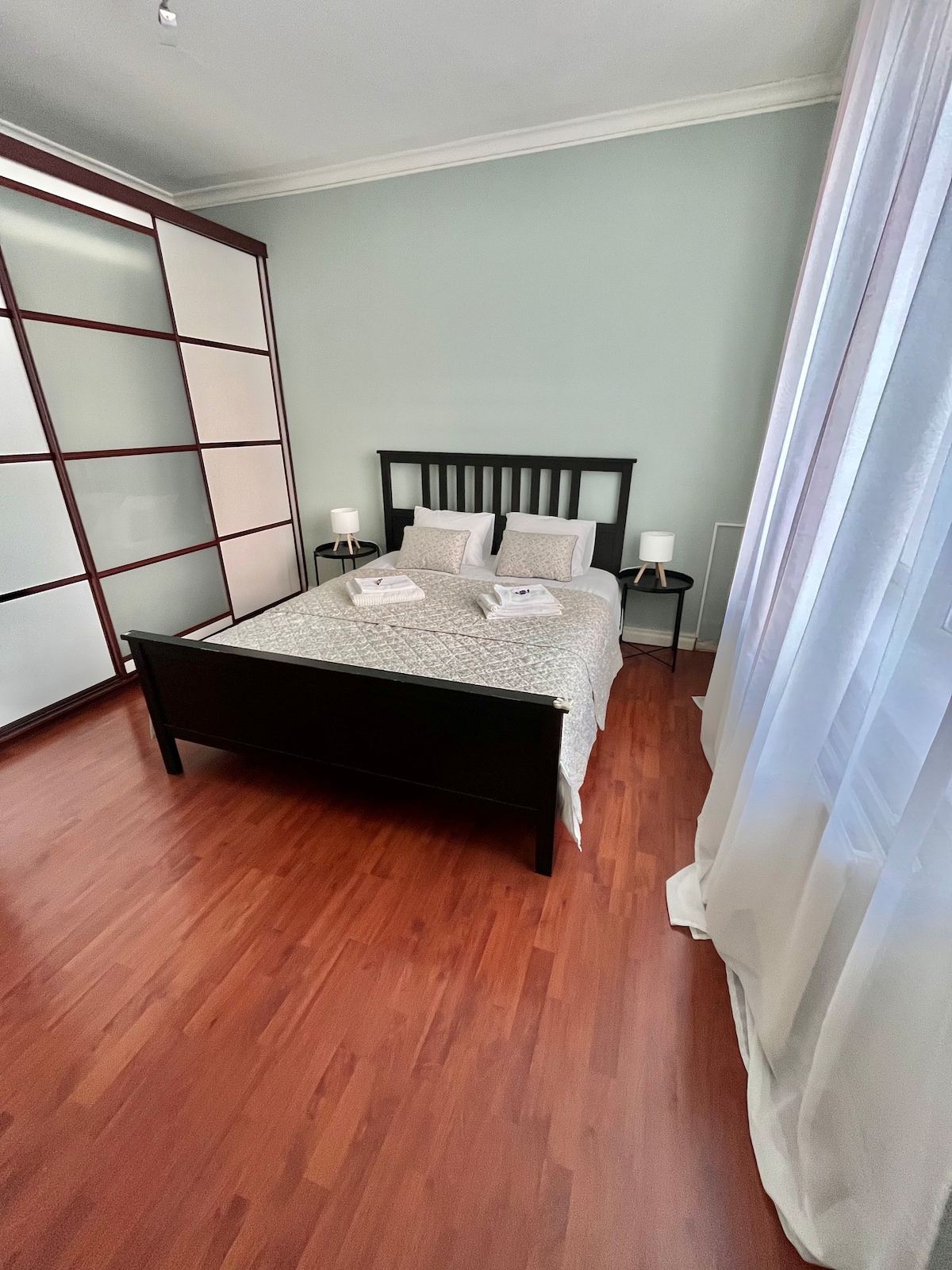 غرفة النوم 1