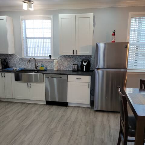 10 min from anywhere you want to be in New Orleans gallery image 5