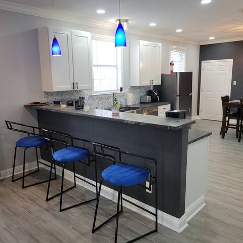 10 min from anywhere you want to be in New Orleans gallery image 4