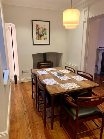 Elegant & Central Georgian House gallery image 5