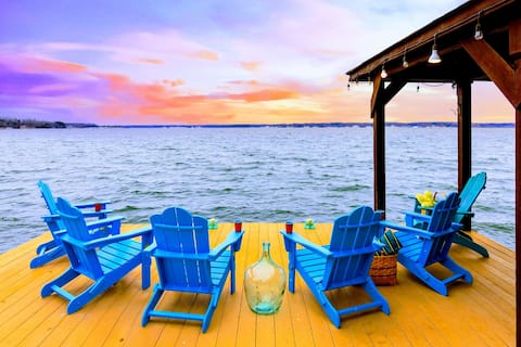 Lakefront Lake Anna Views, Dock, Hot Tub, Firepit