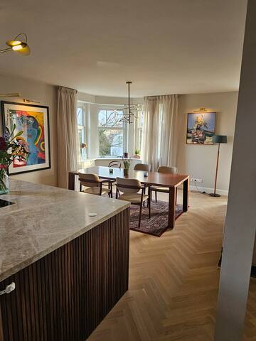 Luxurious 3- story penthouse in Amsterdam zuid gallery image 5