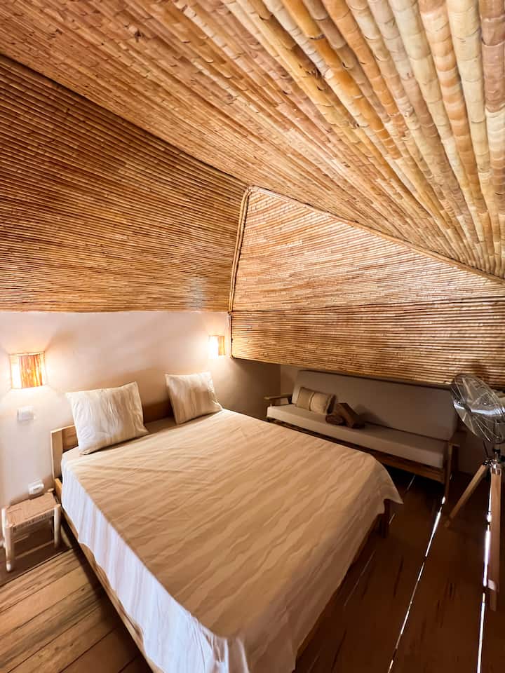 Habitación en altillo con una cama de 160 