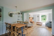 2 Pound Cottage