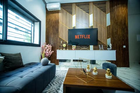 Successful Airbnb property: Cozy studio in the heart of the city. in Asoukhour Assawda