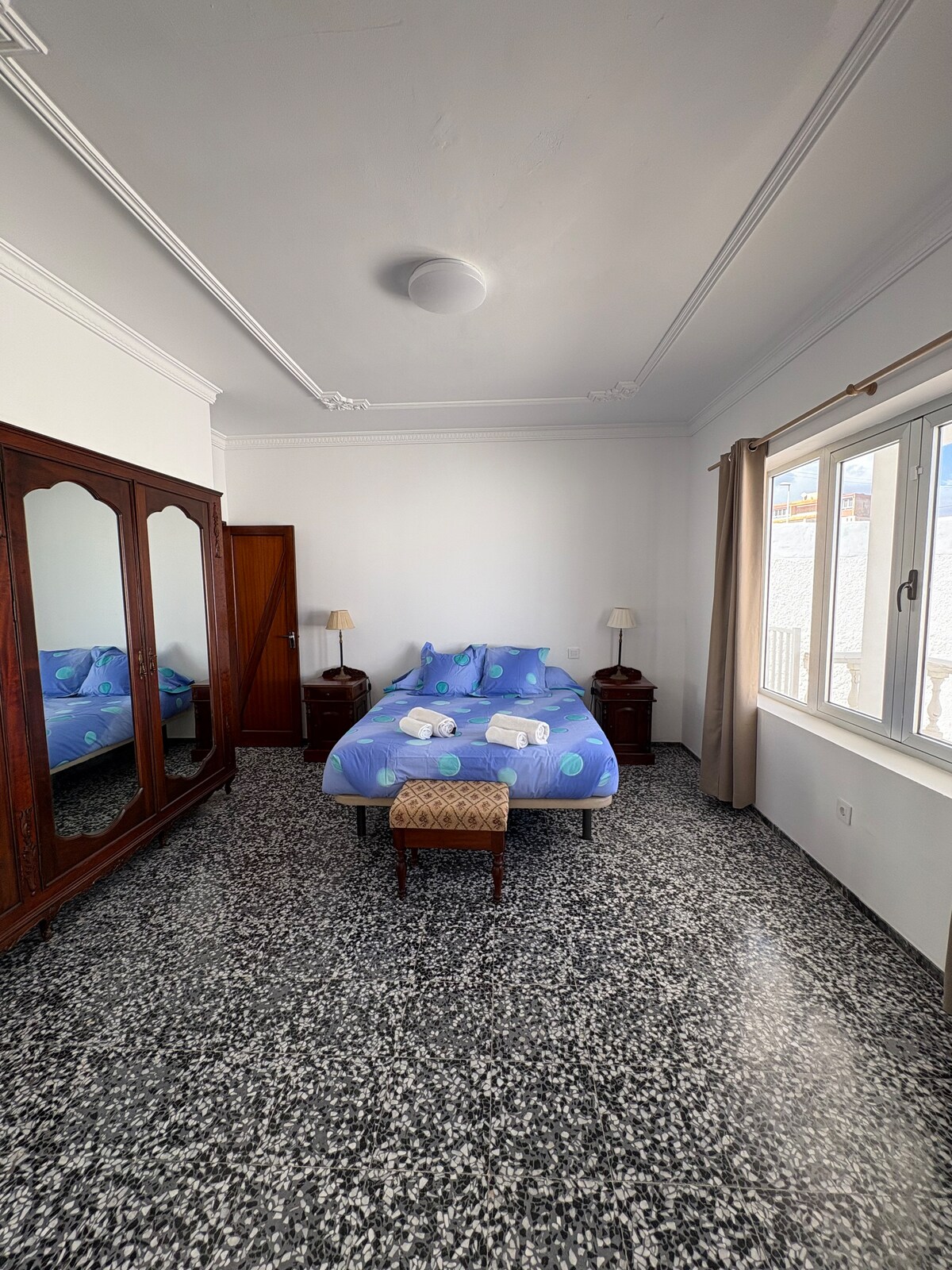 საძინებელი 1