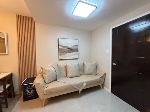 Modern Condo in Prime Location