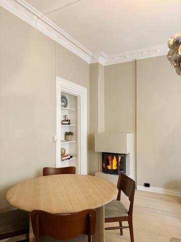 Classic Grünerløkka Apartment (Sleeps 8) gallery image 4