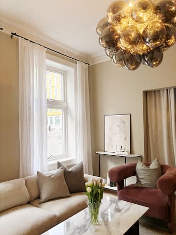 Classic Grünerløkka Apartment (Sleeps 8)