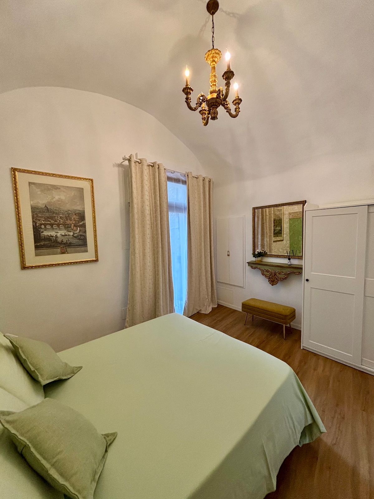 غرفة النوم 1