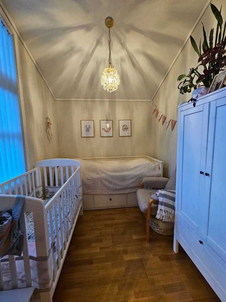 Se utiliza como habitación de invitados/habitación para niños