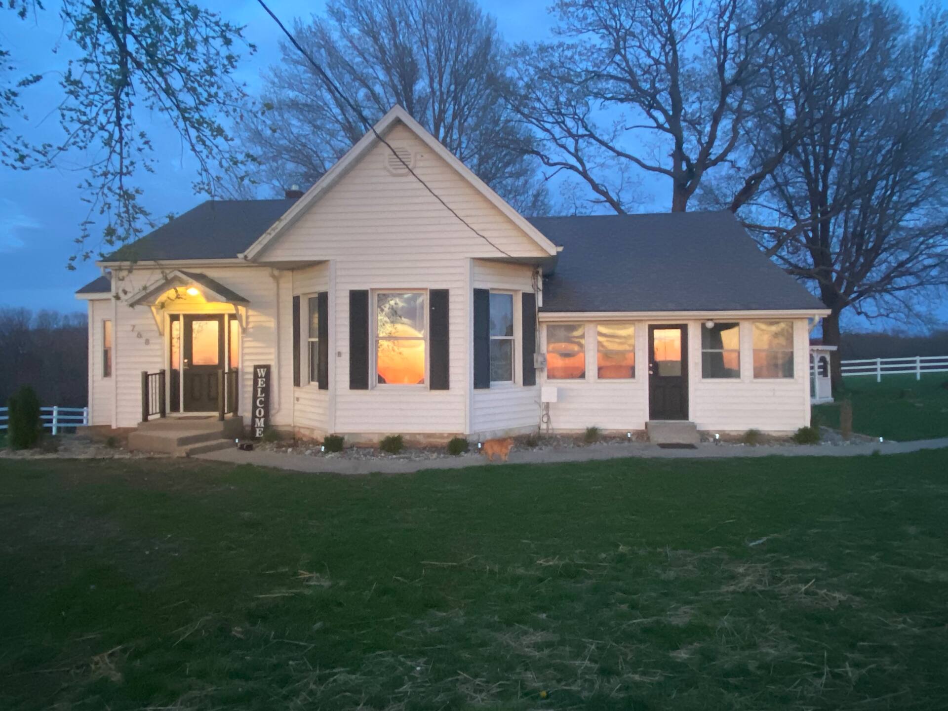 “Sunset View Getaway” With 2 person Jacuzzi Tub