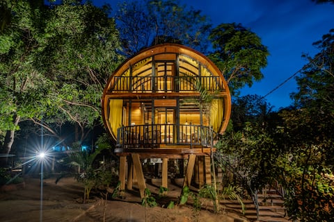 Modern Treehouse Two-Story Family private Villa BB