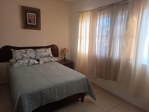 Top performing Airbnb: Complete, comfortable and centrally-located apartment in Irapuato