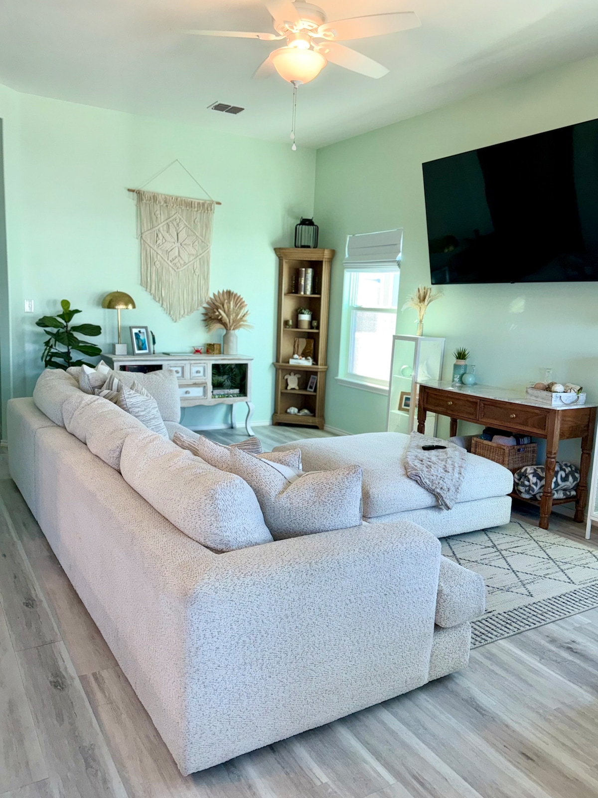 Popular Airbnb listing: The Saltwater Cottage in Rockport