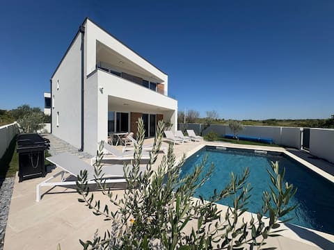 New villa Angelo 2025 (family and pet friendly)