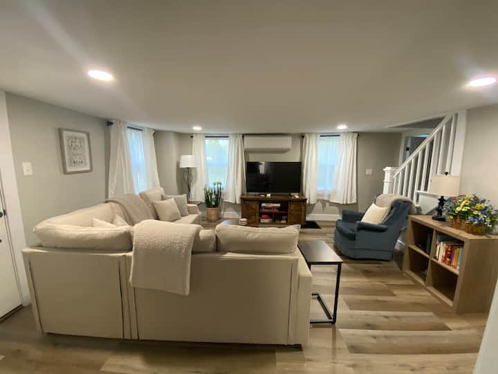 Main Street Retreat - Hampton, NY