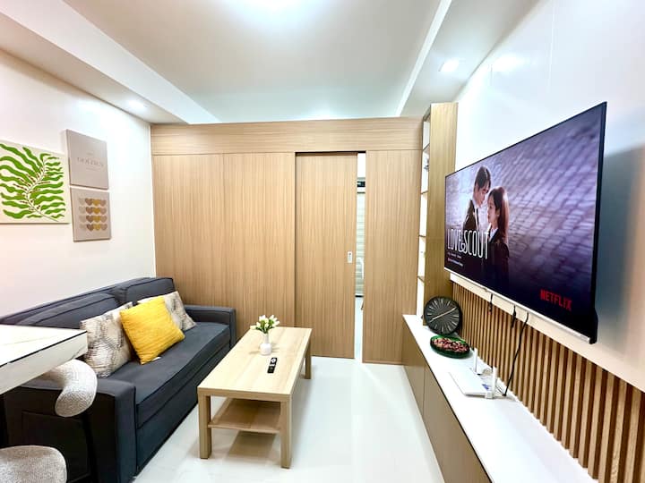 Beautiful Condo W/balcony, 100mbps Wifi, Pool &Gym - Manila
