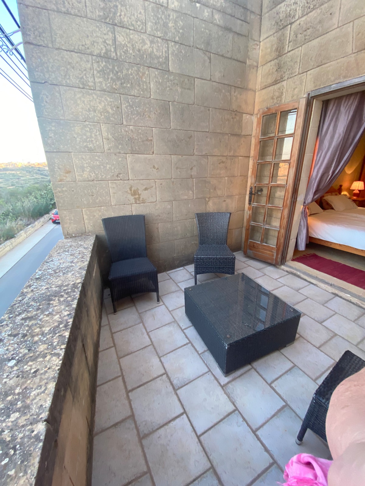 Terras vanuit slaapkamer met uitzicht op open land, zeezicht en Belvedere-gebied