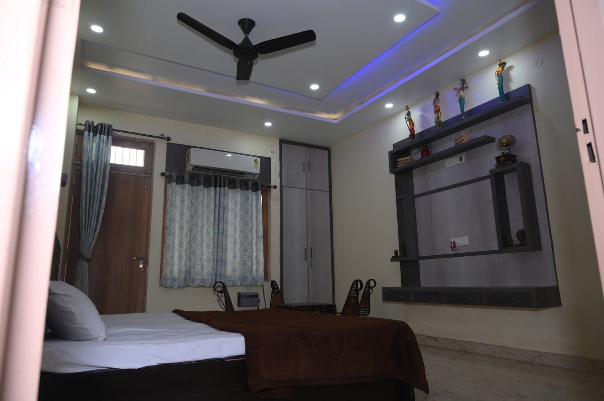 Flat in Varanasi