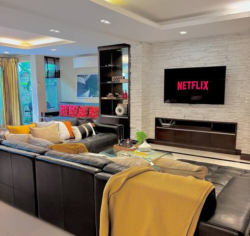 Villa>250m²/BBQ/Graden/BTS&Mall/Parking/WiFi&NFLIX gallery image 3