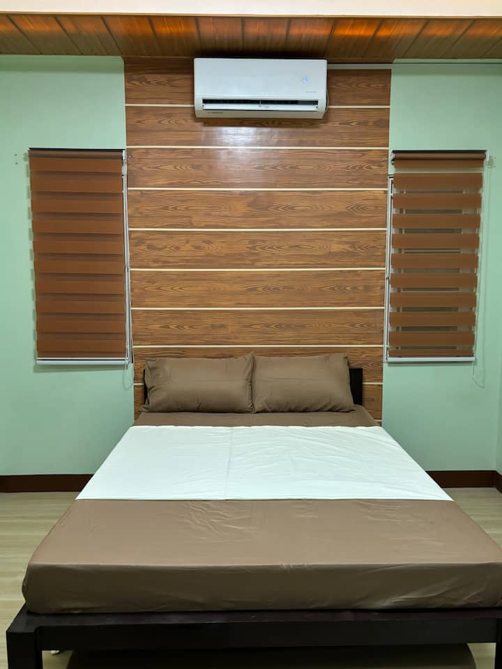 Ოსტატის საწოლი და 
ოთახი არის
Უხმაურო მუშაობისას, ამ ტიპის კონდიცირების შიდა ბლოკი უზრუნველყოფს ეფექტურ გაგრილებას