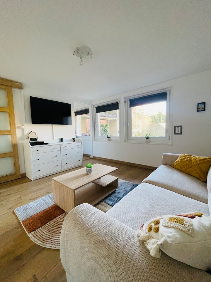 The Belle Rade getaway - studio 2 steps from the sea - Apartments for ...