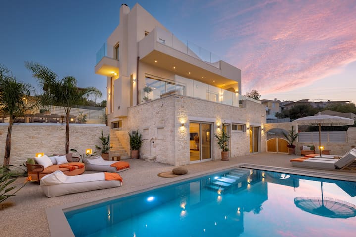 Πολυτέλεια με θέα θάλασσα & άνεση στην Κρήτη