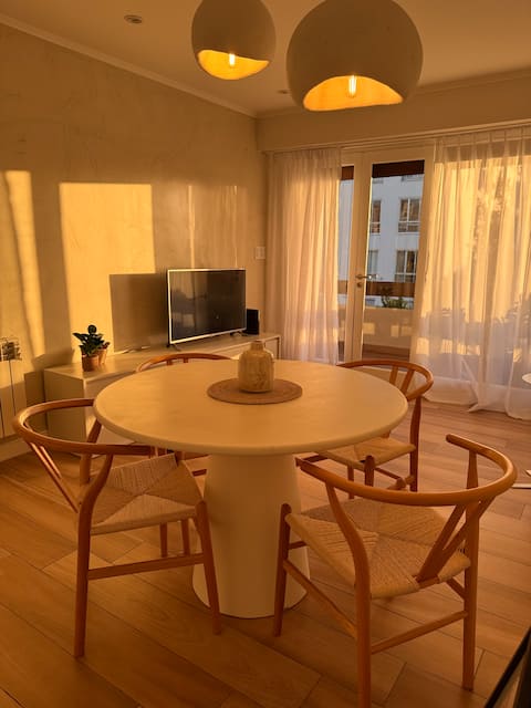 Popular Airbnb listing: Exclusive Playa Grande Balcony - Adults Only in Mar Del Plata