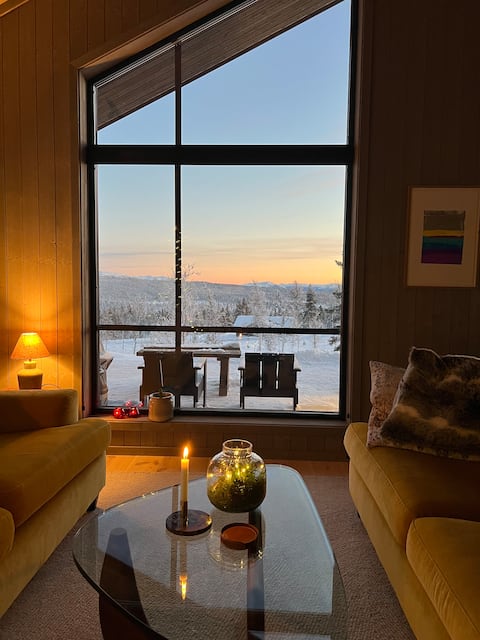 Great mountain cabin with sauna, fireplace and wide views