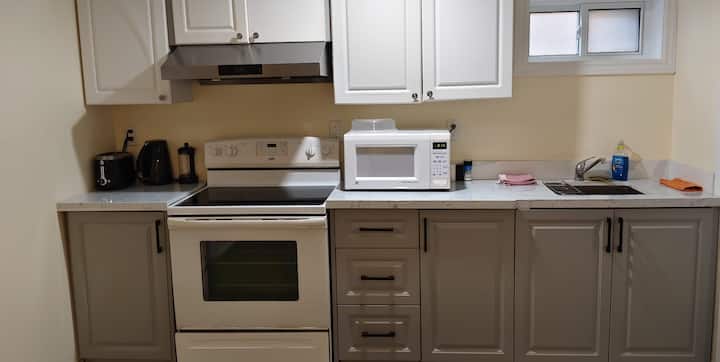 2 Bedrooms Basement Unit  And 1 Free Parking Space - 마크험