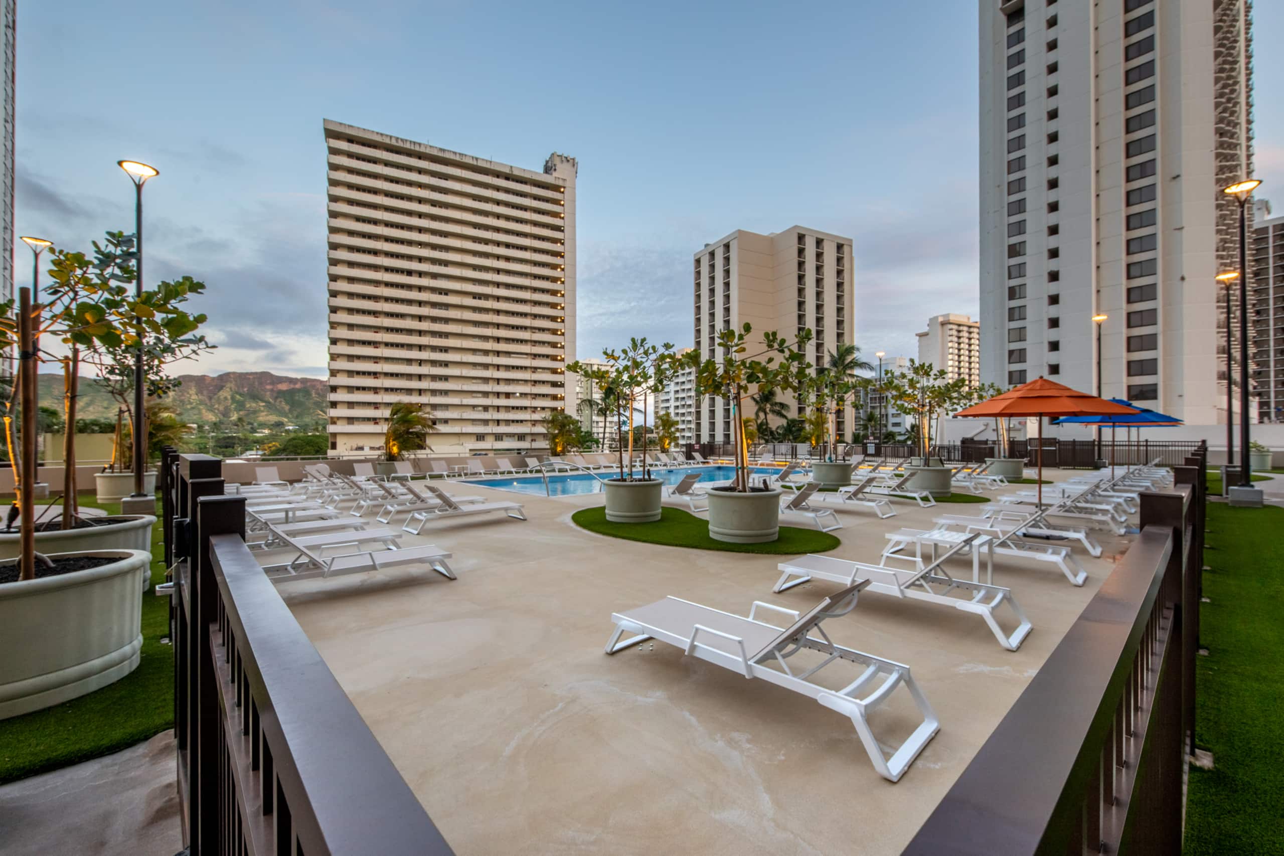 Panoramic Ocean & Diamond Head View l Free Parking - Image 15