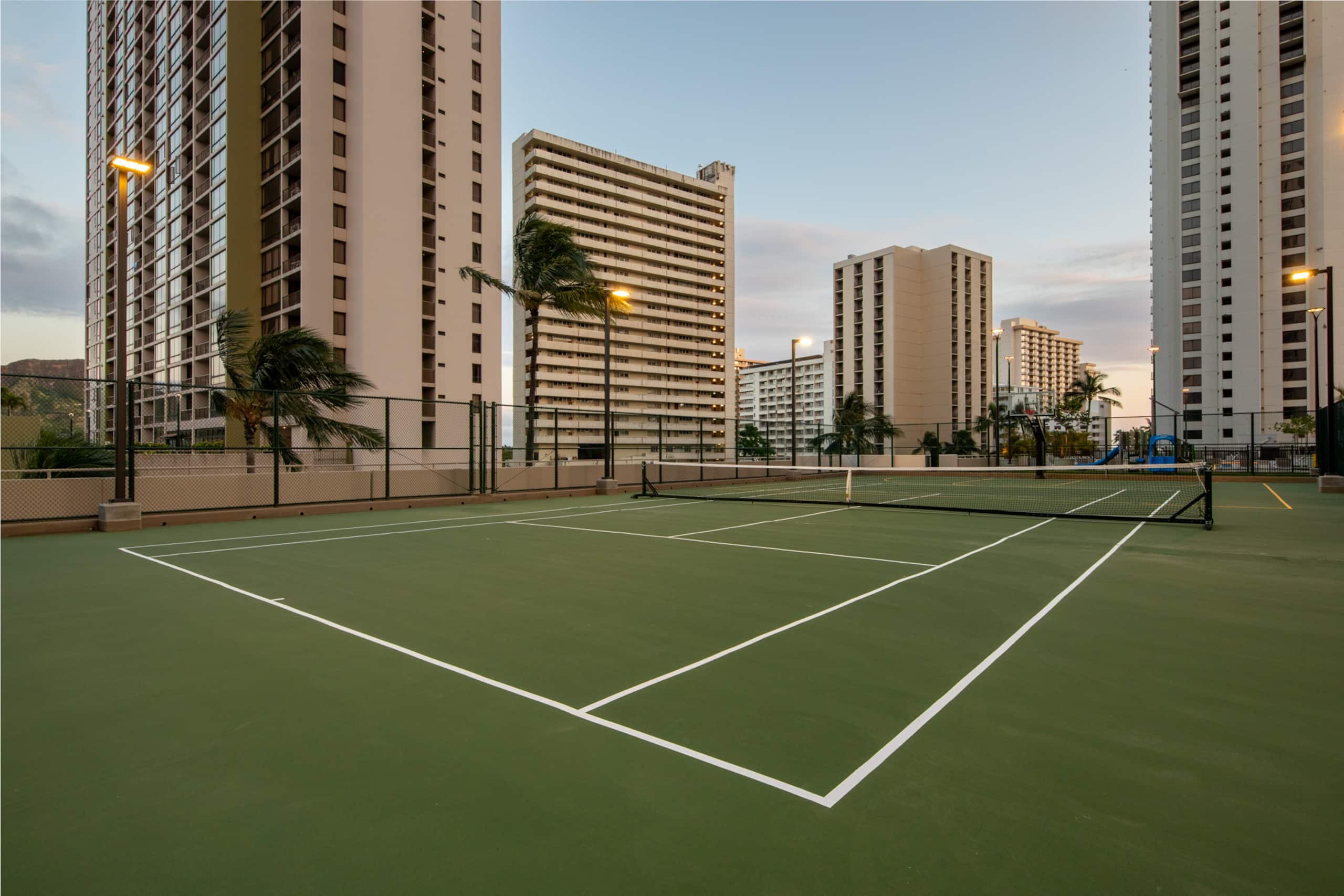 Panoramic Ocean & Diamond Head View l Free Parking - Image 17