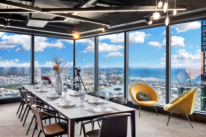 Lux List | Luxury PH @ Eureka 87 | 360° Views