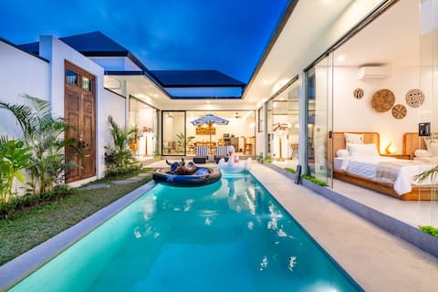 New 3BR Private Villa in Sanur - Walk to Beach