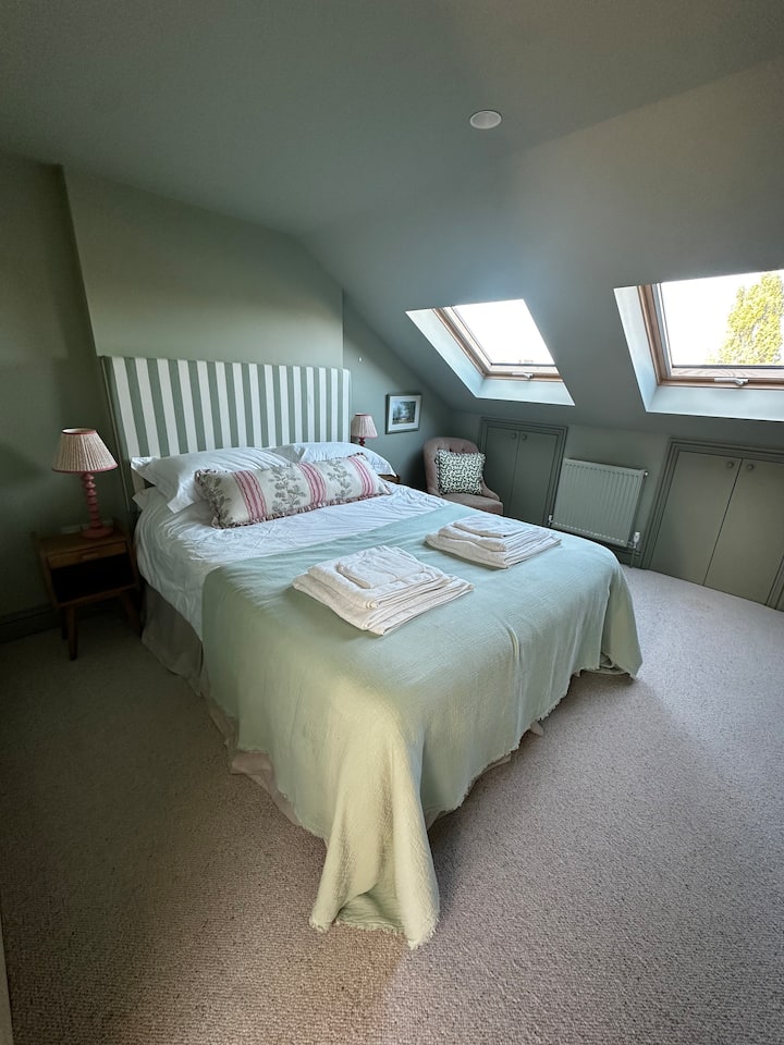 غرفة النوم 2