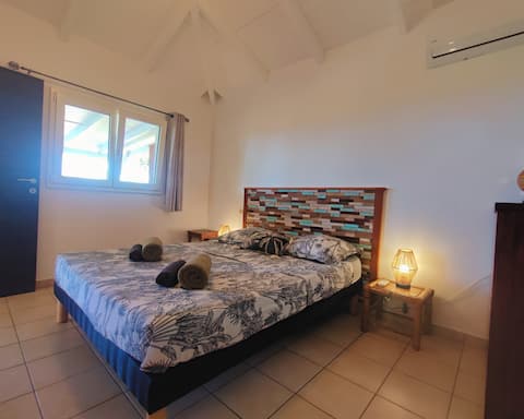 Villa Franco – Leroux Beach 600 m away – Sea view