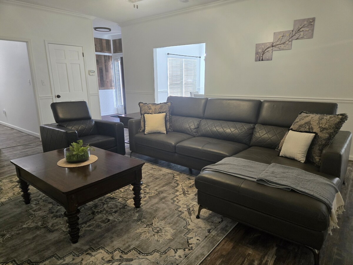 Successful Airbnb property: Spacious 2BR Townhome near Restaurants & Shopping in Montgomery