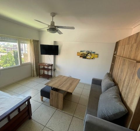 Top Airbnb: Excellent apartment in Miramar on the front line in Miramar